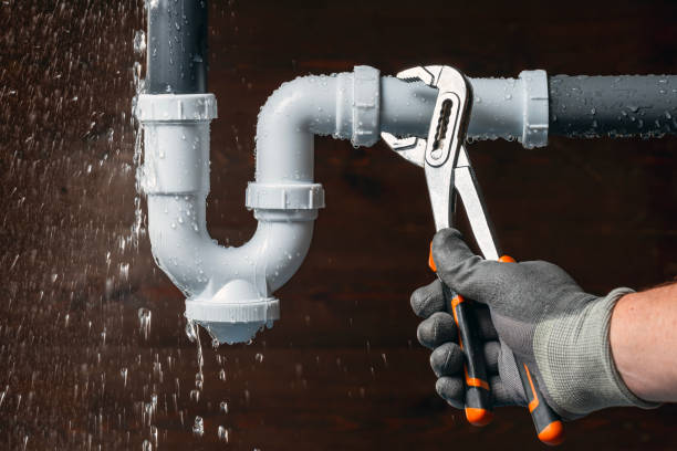 Professional Leak Detection technician working in Bahama, NC